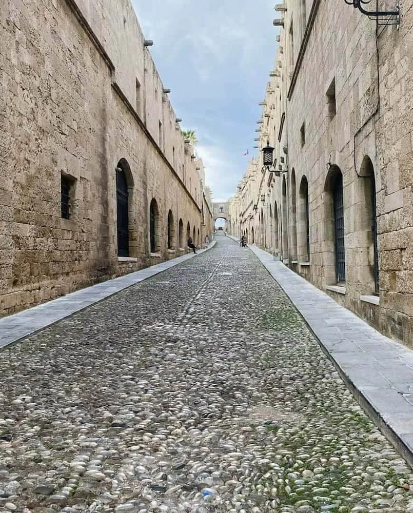 Strada Cavalerilor, Rodos