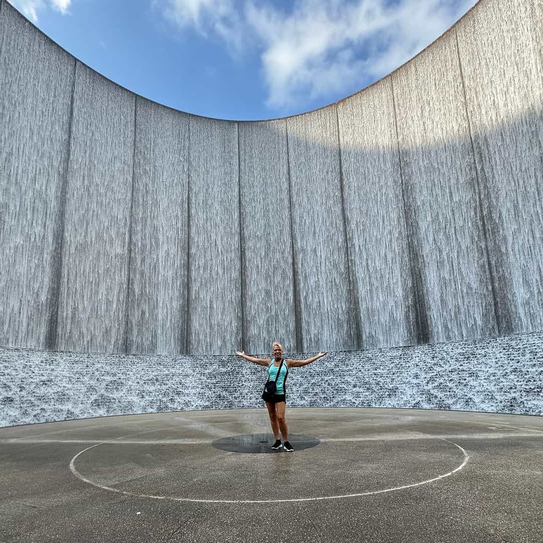 Gerald D. Hines Waterwall Park