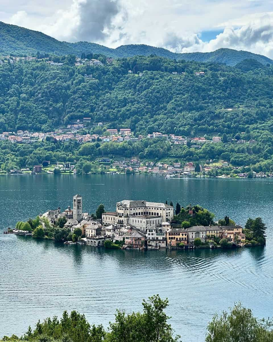 Island, Lake Maggiore