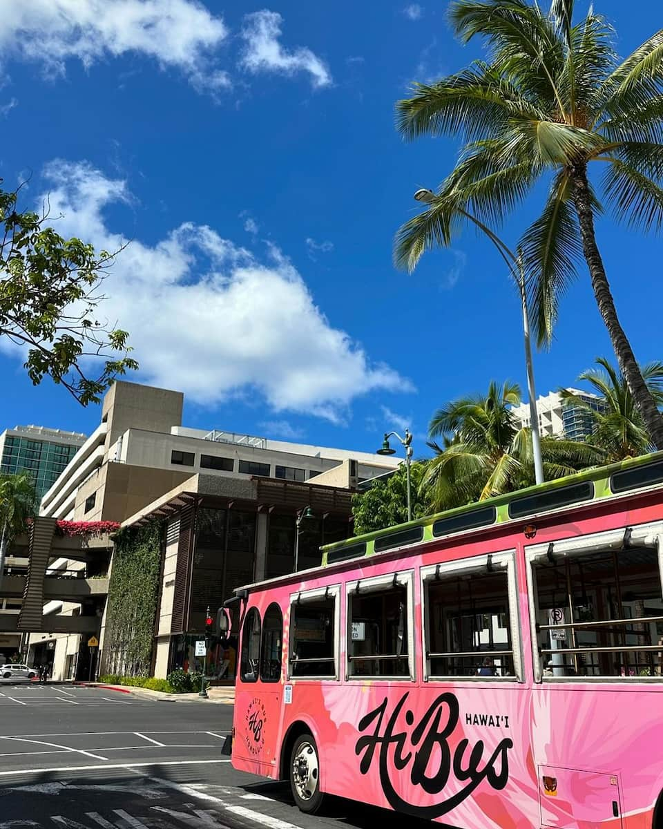 Kalakaua Ave