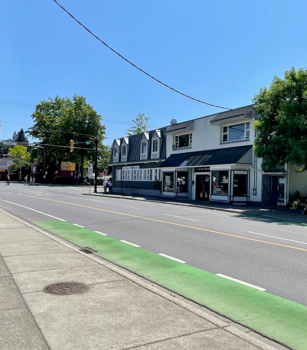 Cowichan Valley, Old Firehouse Wine Bar