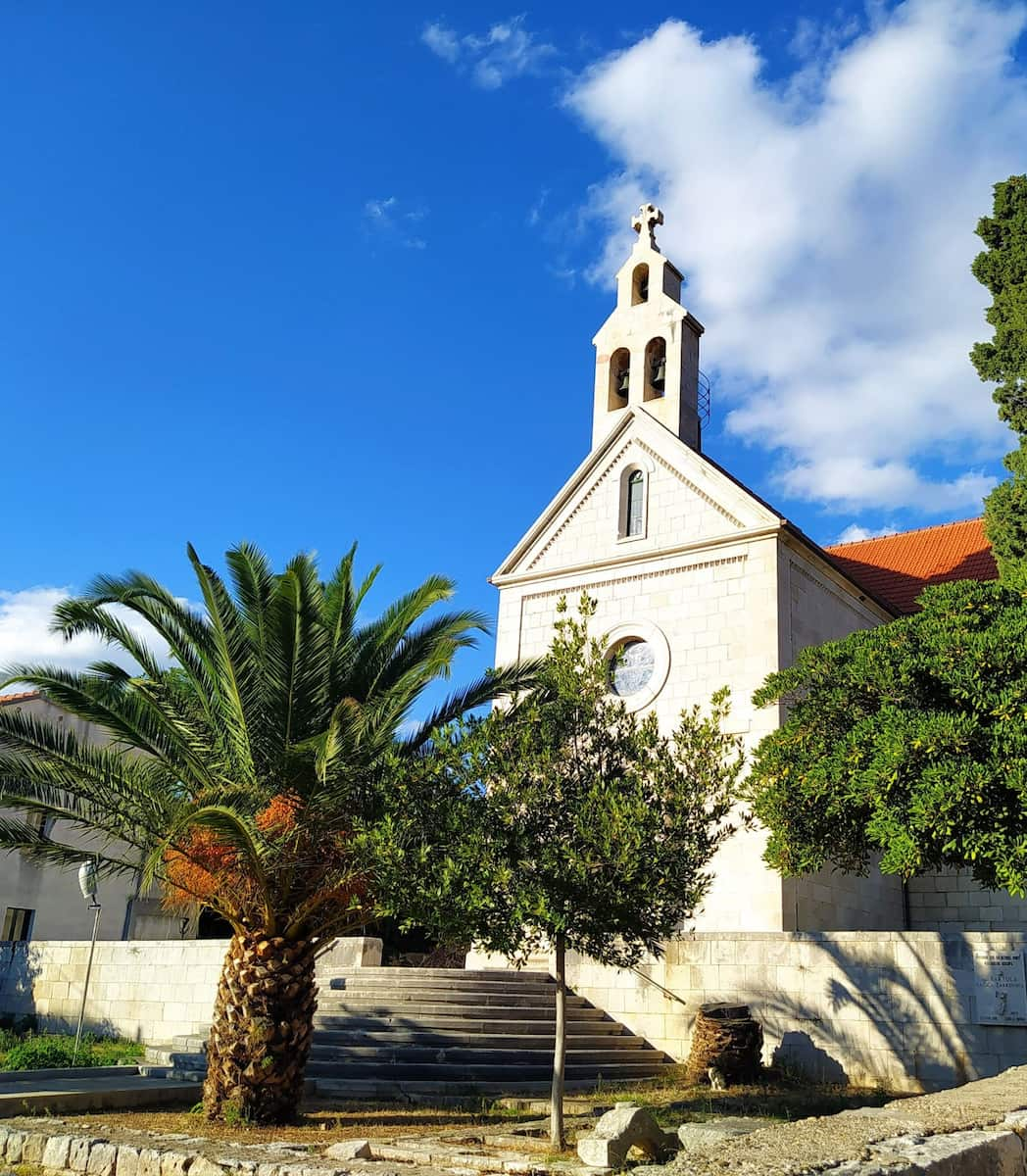 Sucuraj, Church of St. Anthony